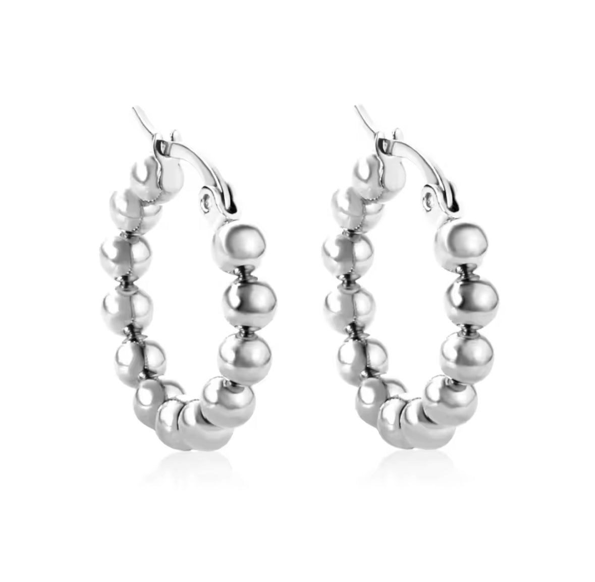 RYLEE Huggie Earrings - 15mm