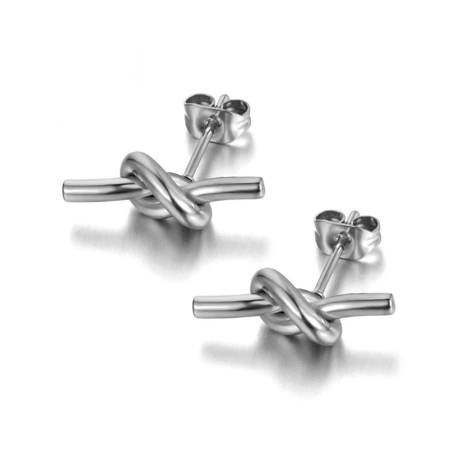 KNOT STUD EARRINGS - Silver