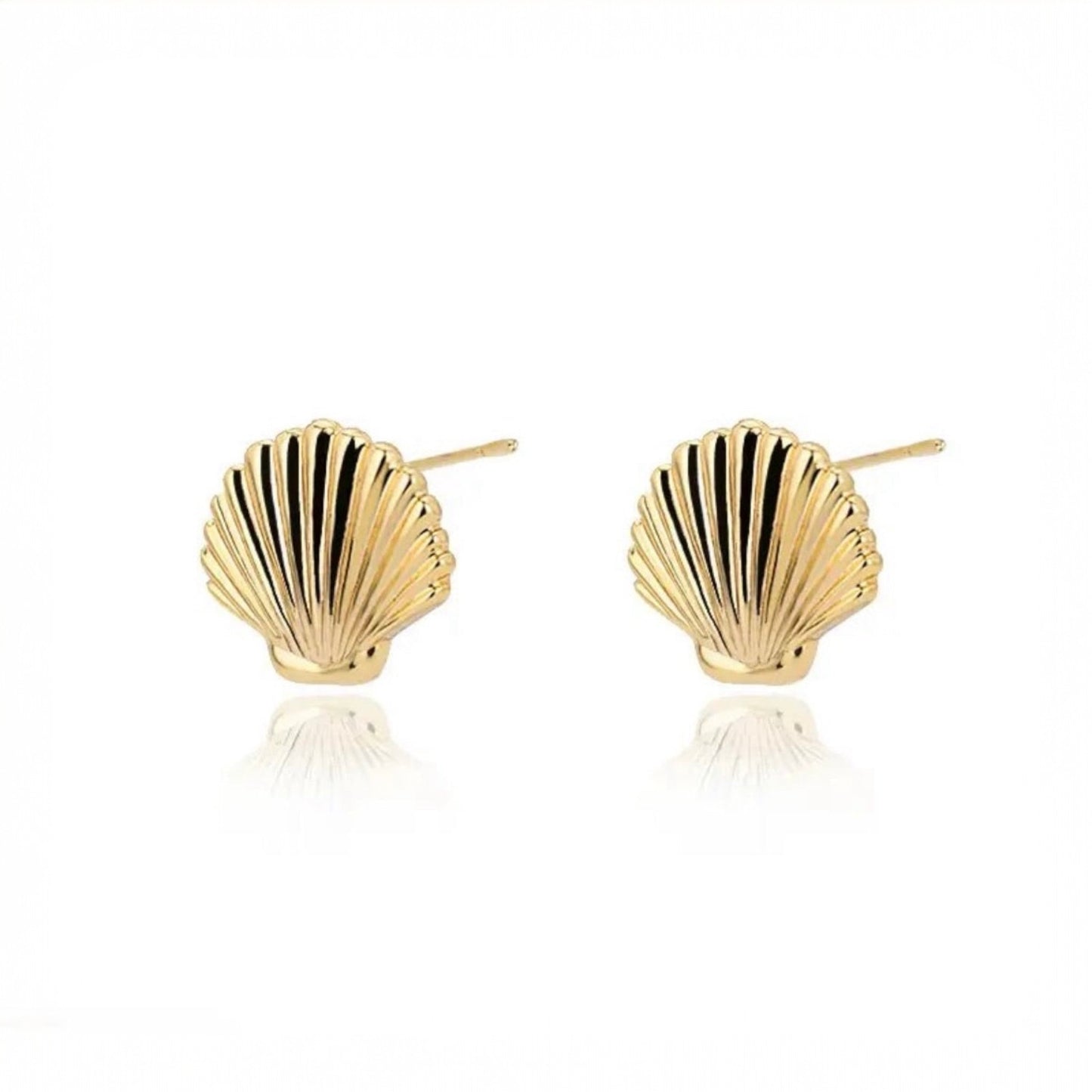 SHELL STUD EARRING - Gold