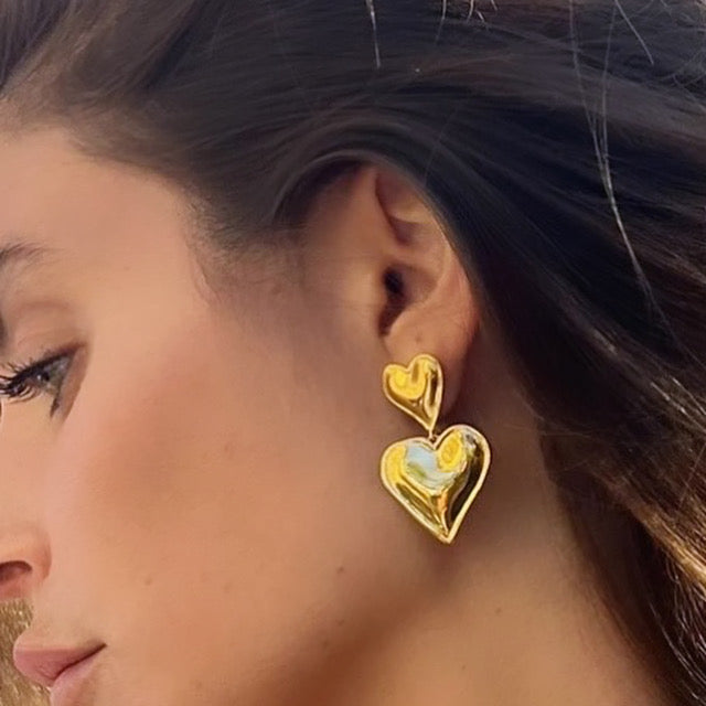 LOVE DROP EARRINGS - Gold