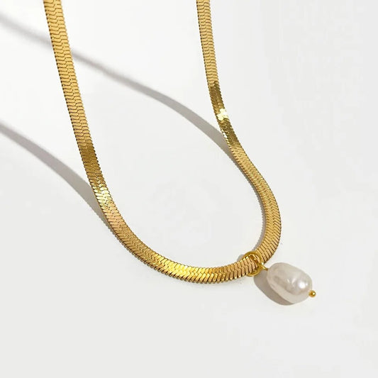 AGATHA Herringbone & Pearl necklace
